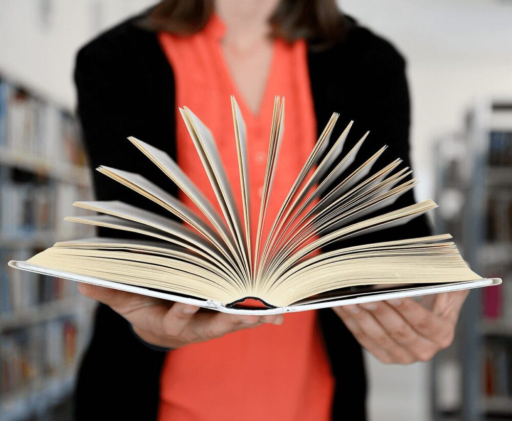 BookReader-4 copy Publishing Your Dream - Rely on our 35 Years' Experience